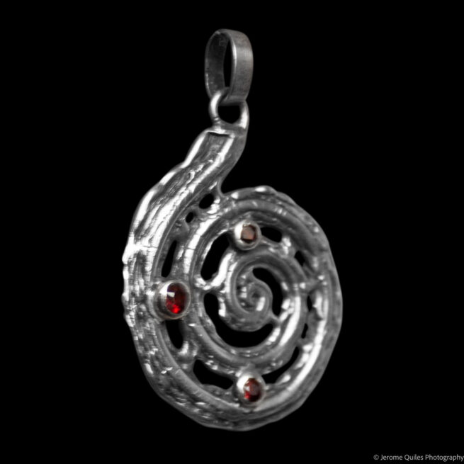 Red Garnet Silver Ammonite Necklace - Image 2