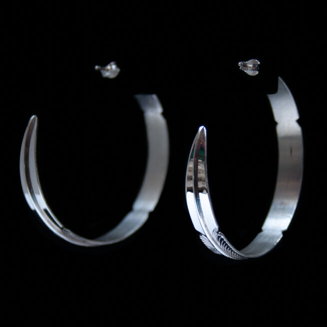 Grandes Boucles Créoles Plumes Argent – Image 3