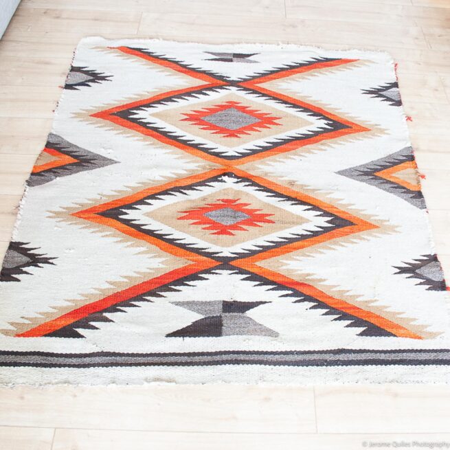 Tapis Amérindien Blanc Orange Années 1930 – Image 4