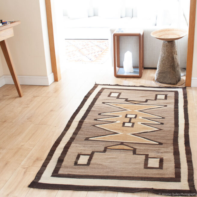 1930s Cream Grey Navajo Area Rug - Image 2