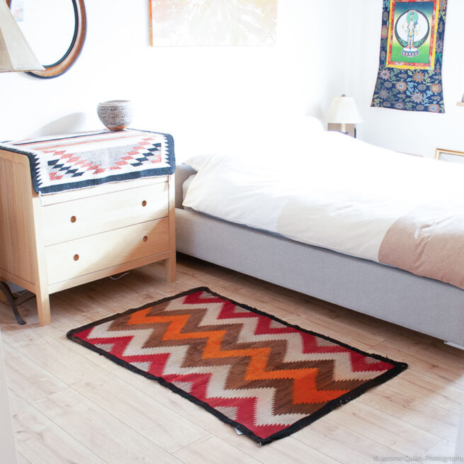 Tapis Navajo Storm Dazzler tissé à la main Années 1920 – Image 2