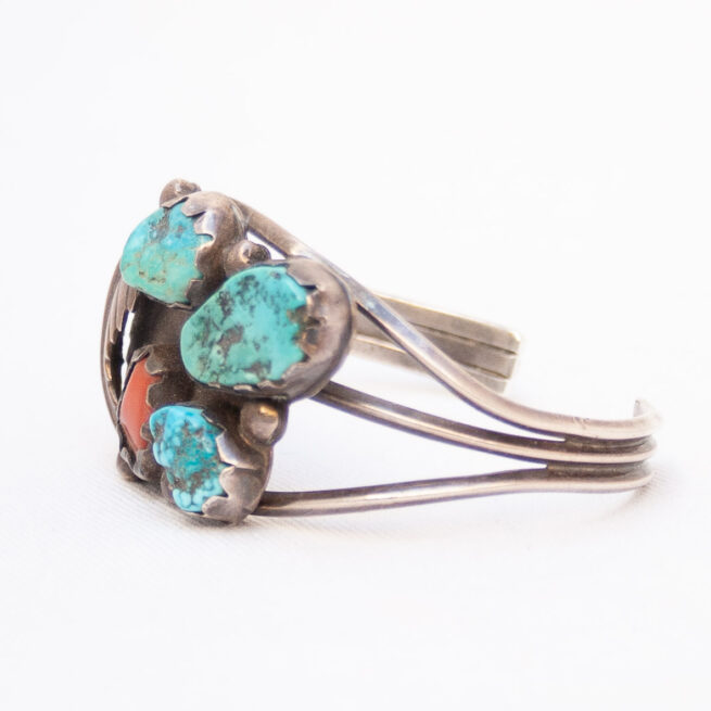 1930s Vintage Navajo Bracelet - Small Size - Image 3