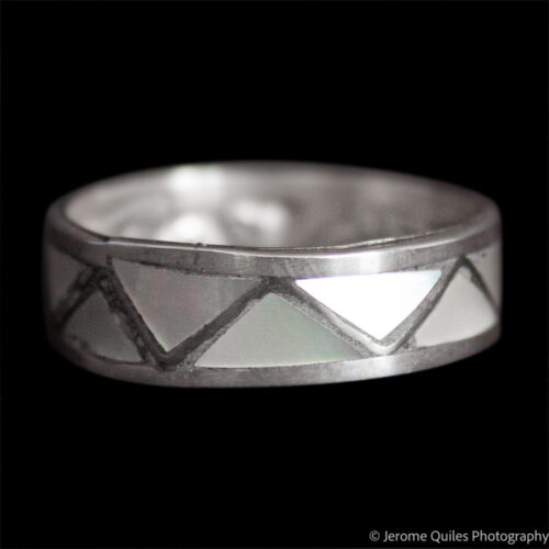 Mother-of-Pearl Zigzag Ring