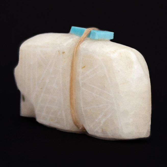Small White Marble Zuni Bear Carving - Image 4