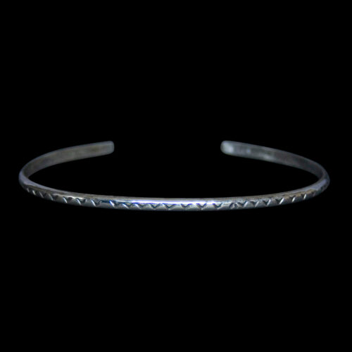 Thin Silver Zigzag Bracelet