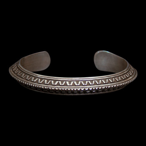 Dual Aspect Carinated Bracelet