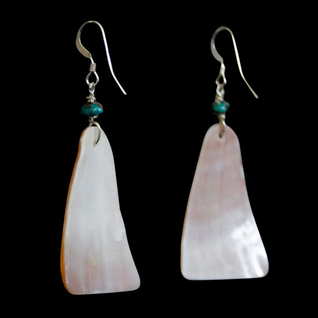 Boucles d'Oreilles Oranges Triangulaires – Image 2