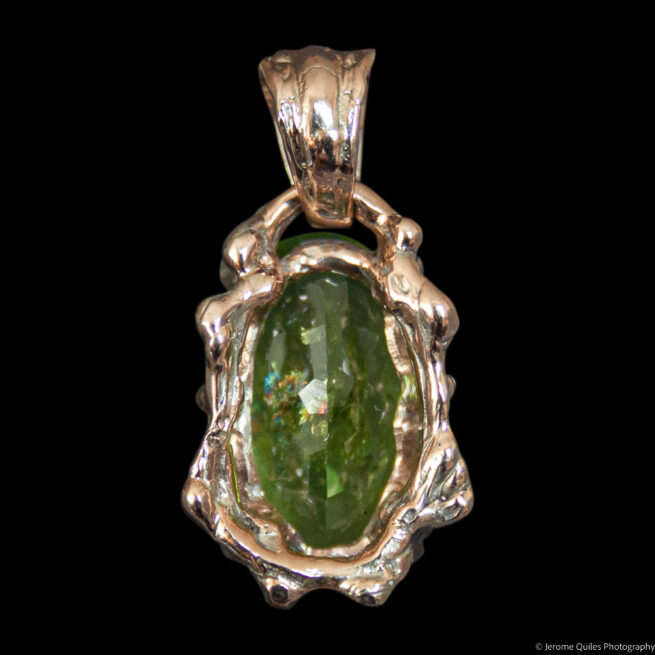 9K Gold Peridot Pendant - Image 6
