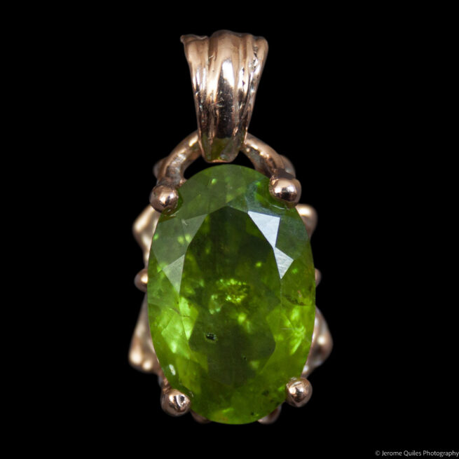 9K Gold Peridot Pendant