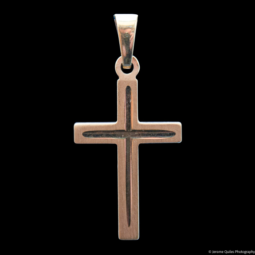 Crucufix Or 9 Carats