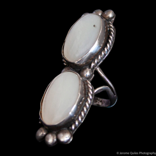 Double Mother-of-Pearl Vintage Ring - Image 3