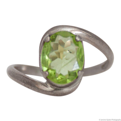 Faceted Peridot Ring Lasso Setting