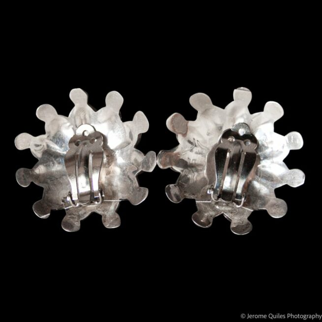 Boucles d'Oreilles Clip Rouges Noires – Image 3