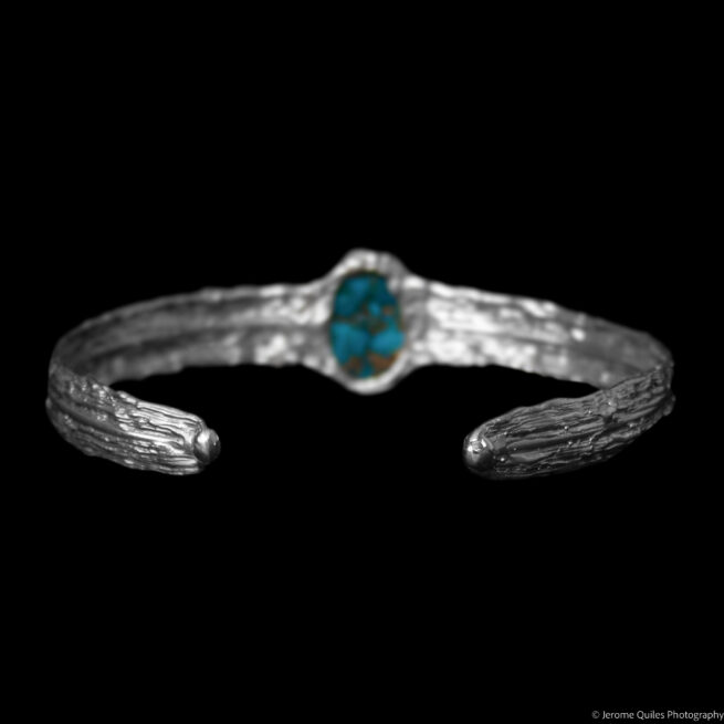 High Grade Turquoise Silver Bracelet - Image 4