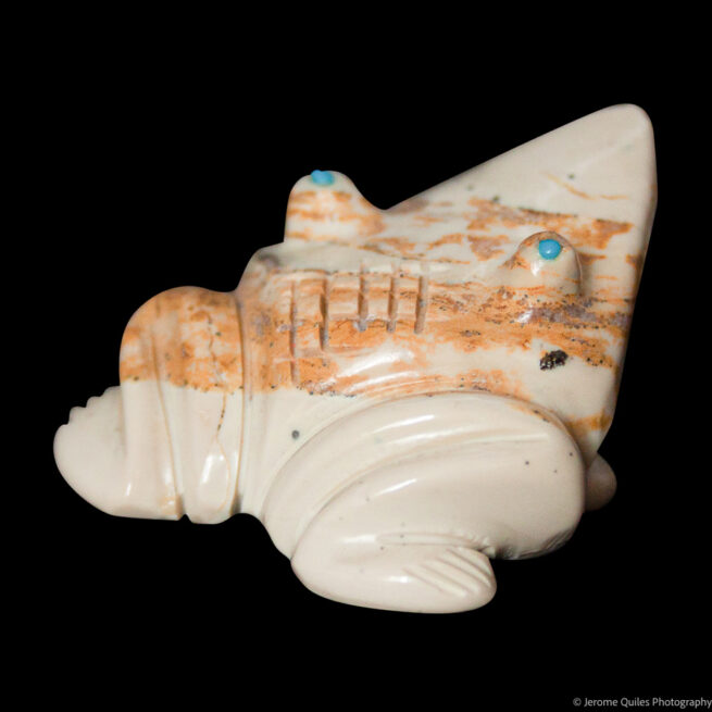 Small Brown Frog Carving - Image 2
