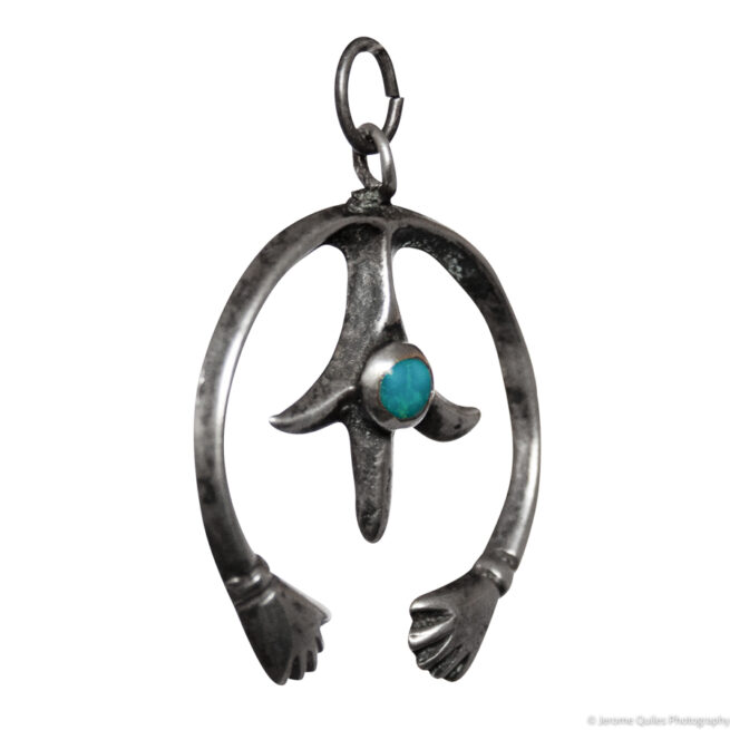 Naja pendant necklace deals