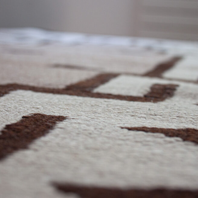 1910s Two Grey Hills Navajo Rug – Image 8