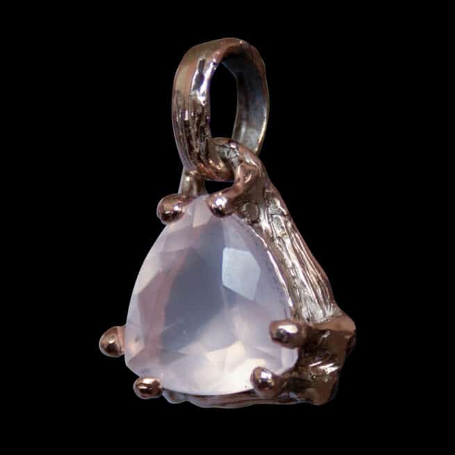 9K Gold Triangular Rose Quartz Pendant - Image 3