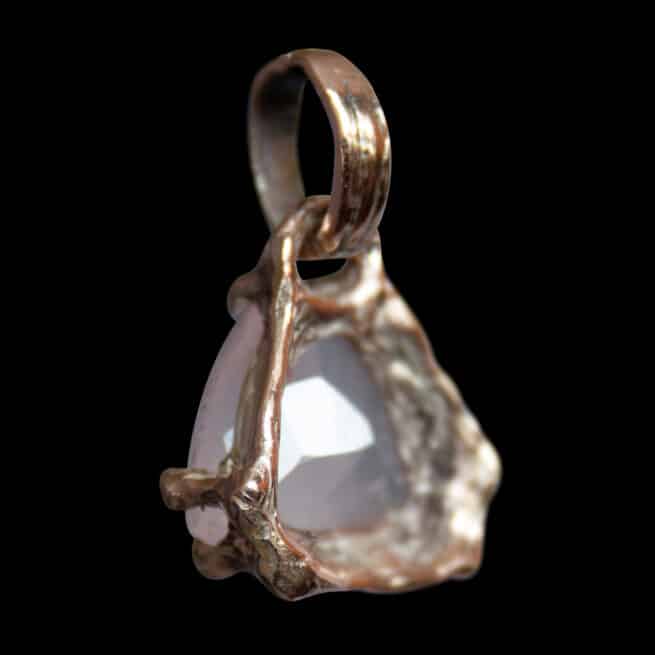 9K Gold Triangular Rose Quartz Pendant - Image 4