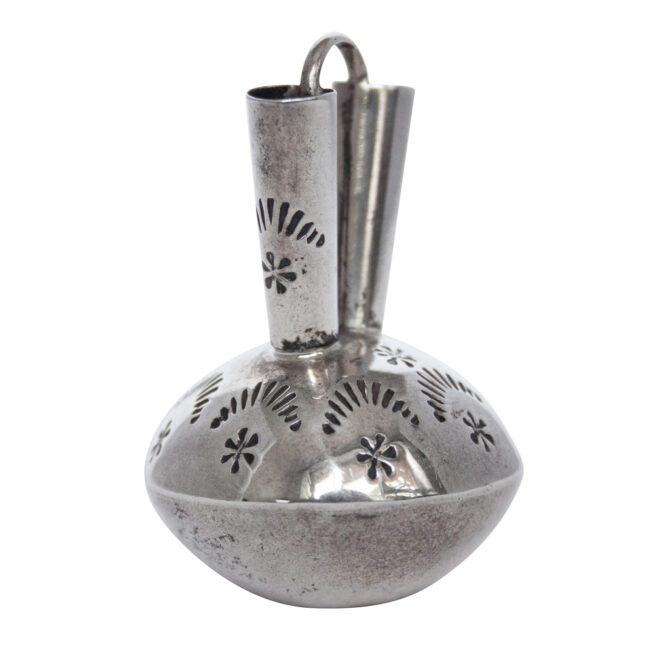 Elizabeth Margret Whitman Silver Wedding Vase – Image 2