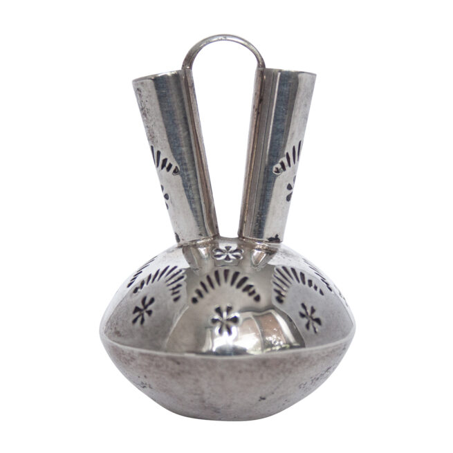 Elizabeth Margret Whitman Silver Wedding Vase – Image 5