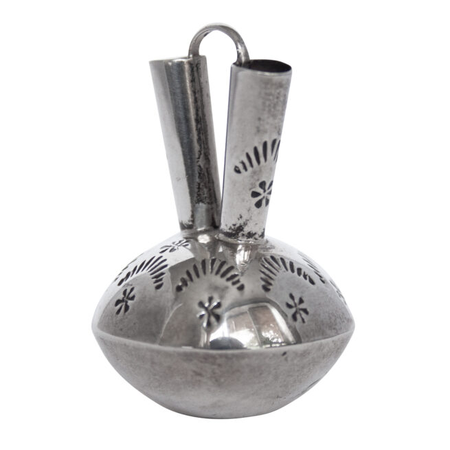 Elizabeth Margret Whitman Silver Wedding Vase – Image 3