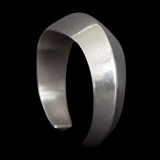 Heavy Solid Silver Navajo Cuff Bracelet - Image 7
