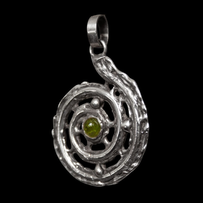 Sterling Silver Peridot Ammonite Pendant - Image 3
