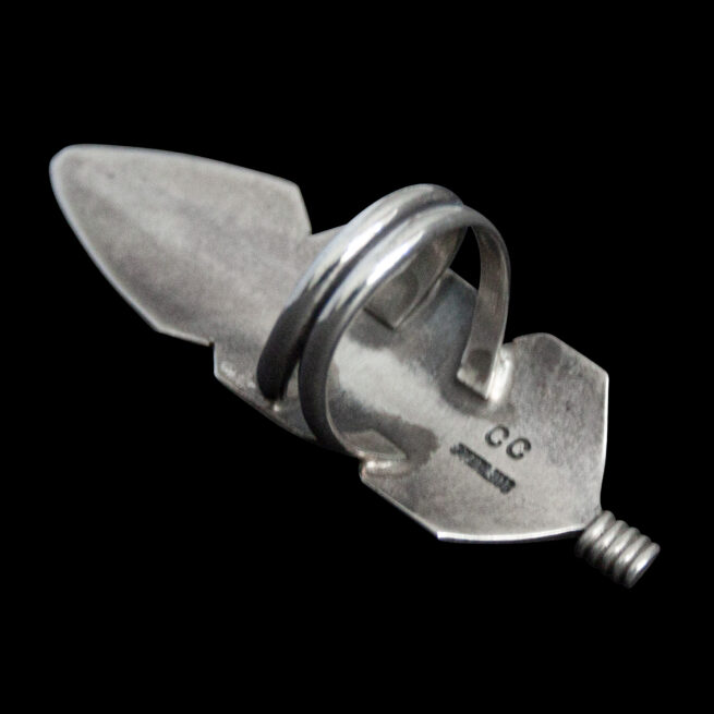 Straight Silver Feather Ring - Image 4