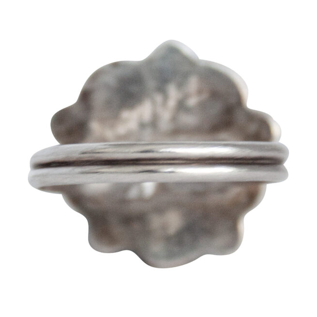 Tamara Pinto Black Flower Ring – Image 4