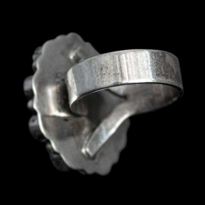Unisize Pink Flower Ring – Image 4