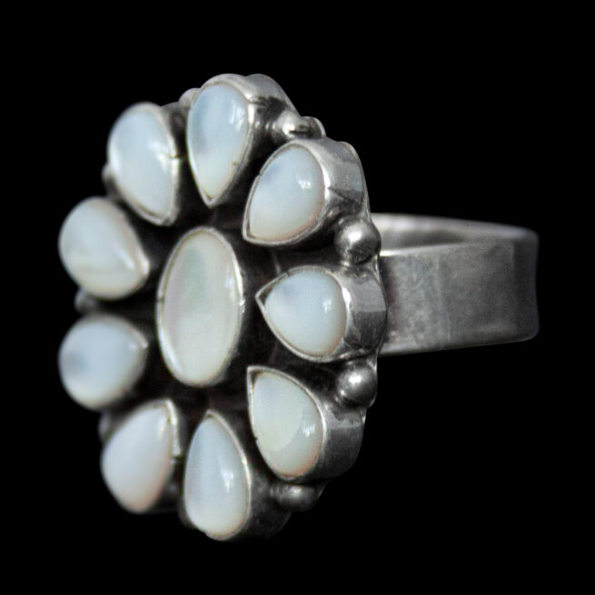 Unisize White Flower Ring - Image 3