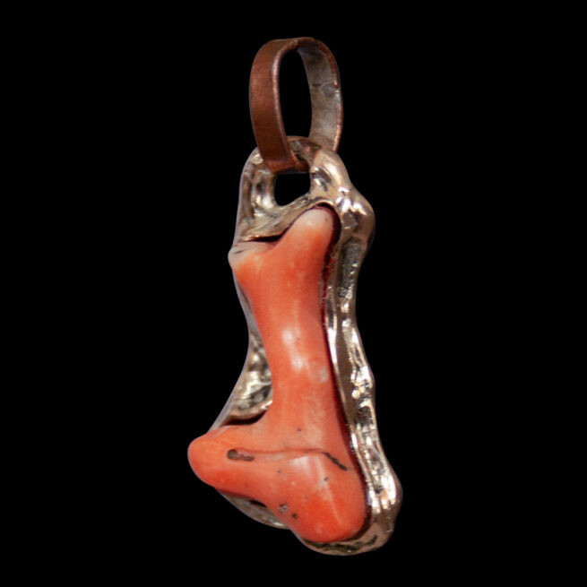 9K Gold Coral Pendant - Image 3