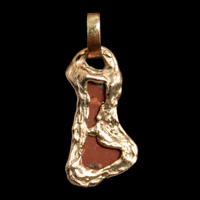 9K Gold Coral Pendant - Image 4