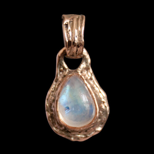 9K Gold Rainbow Moonstone Pendant