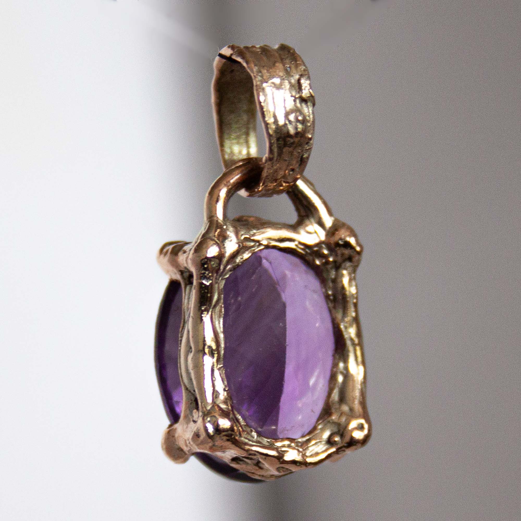 9K Gold Faceted Amethyst Pendant - Image 5