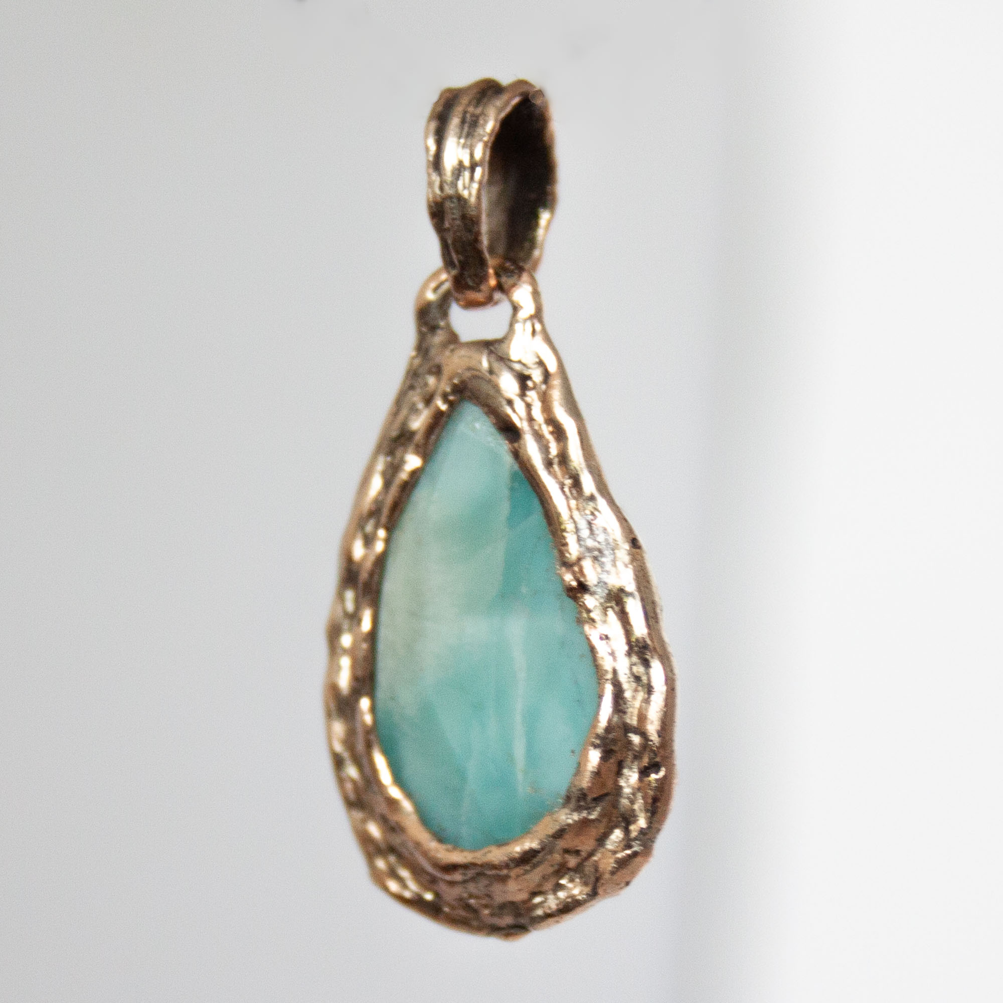 9K Gold Larimar Pendant - Image 3