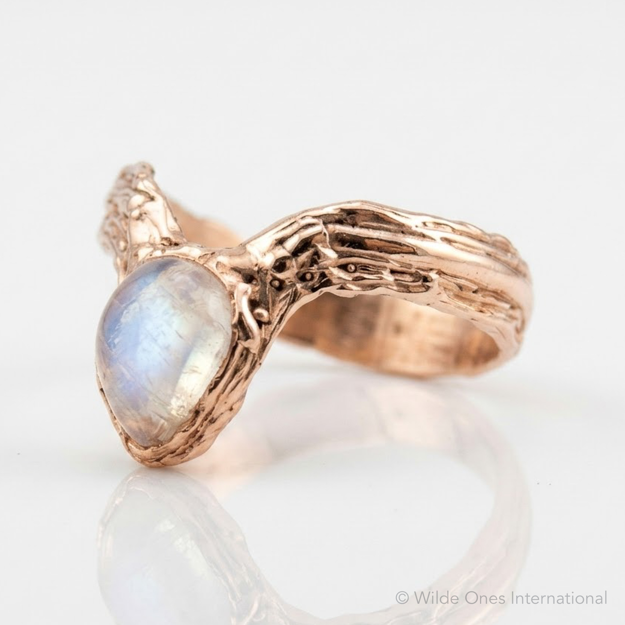 9K Gold Moonstone Ring - Image 5
