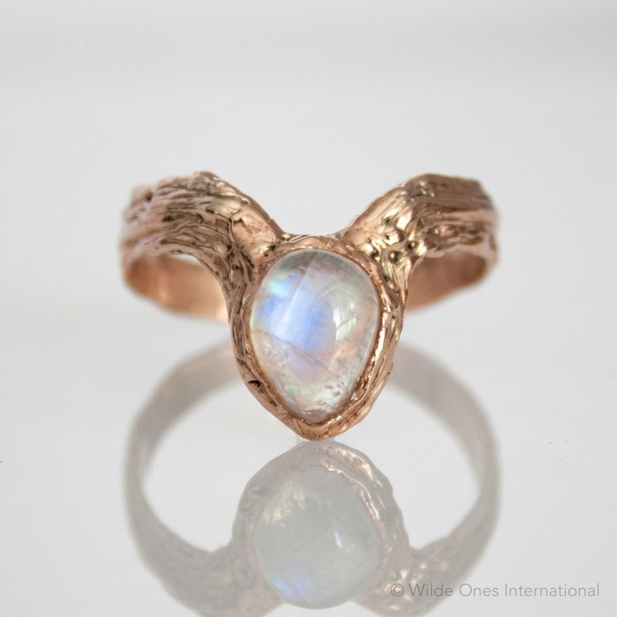9K Gold Moonstone Ring - Image 2