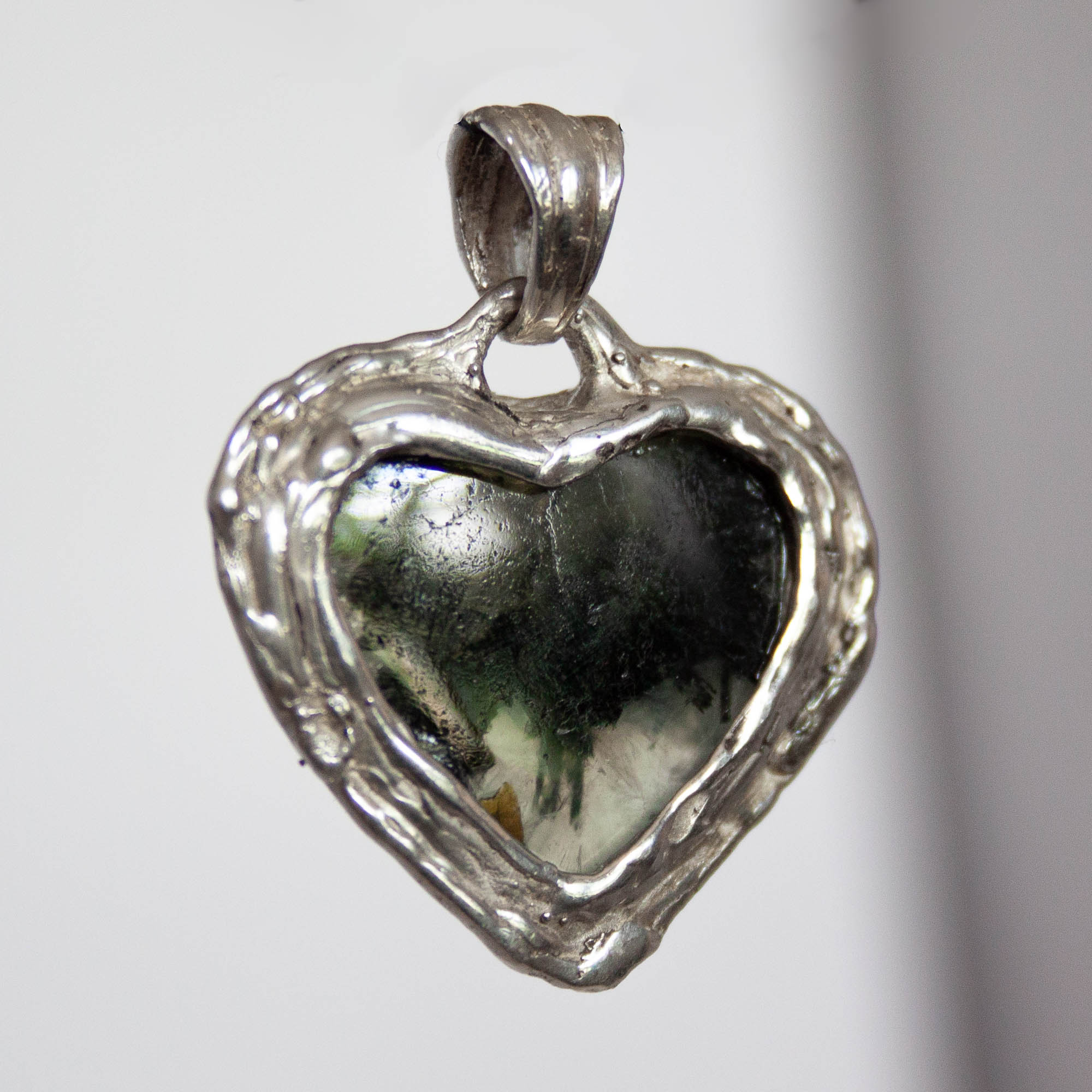 Moss Agate Heart Pendant - Image 5