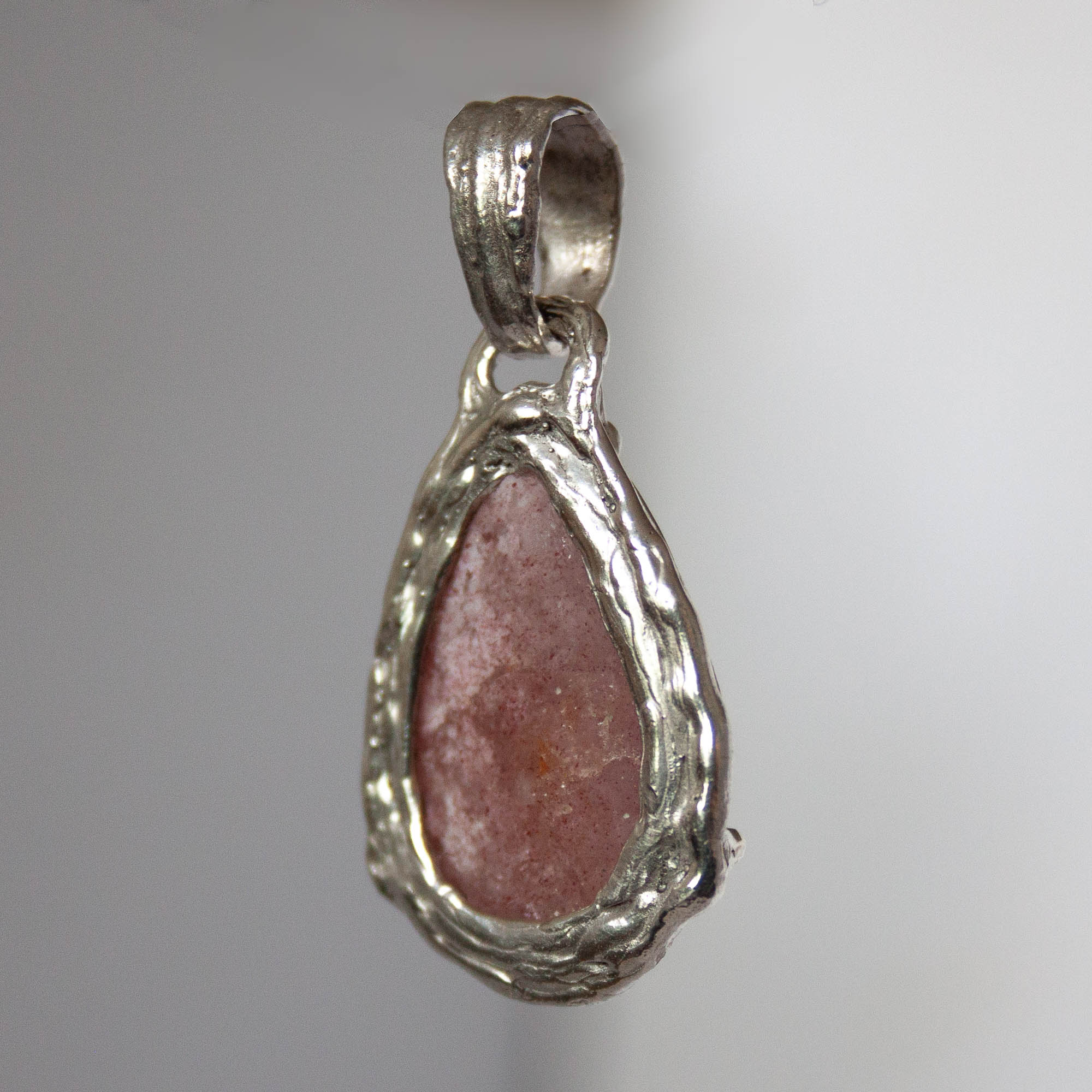 Strawberry Quartz Silver Pendant - Image 3